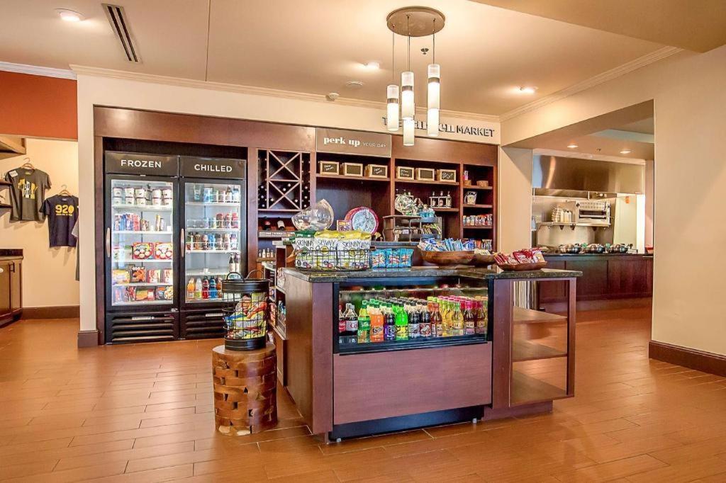 Hilton Garden Bay Hotel Green Bay