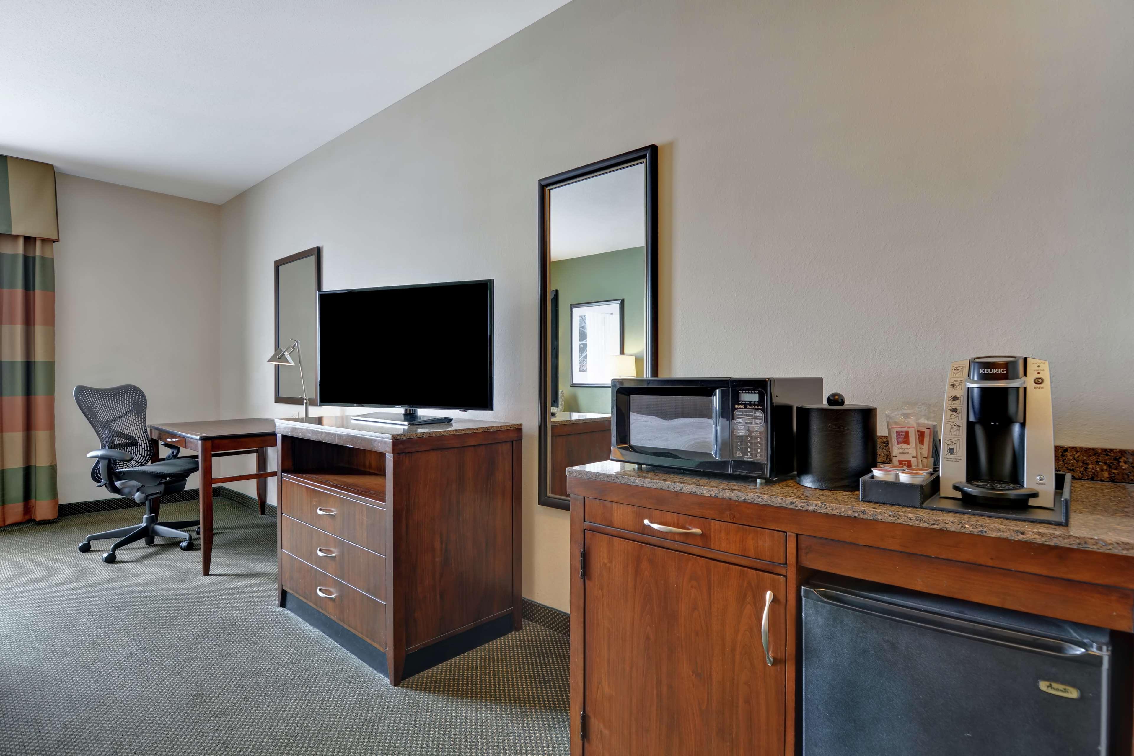 Hilton Garden Bay Hotel Green Bay