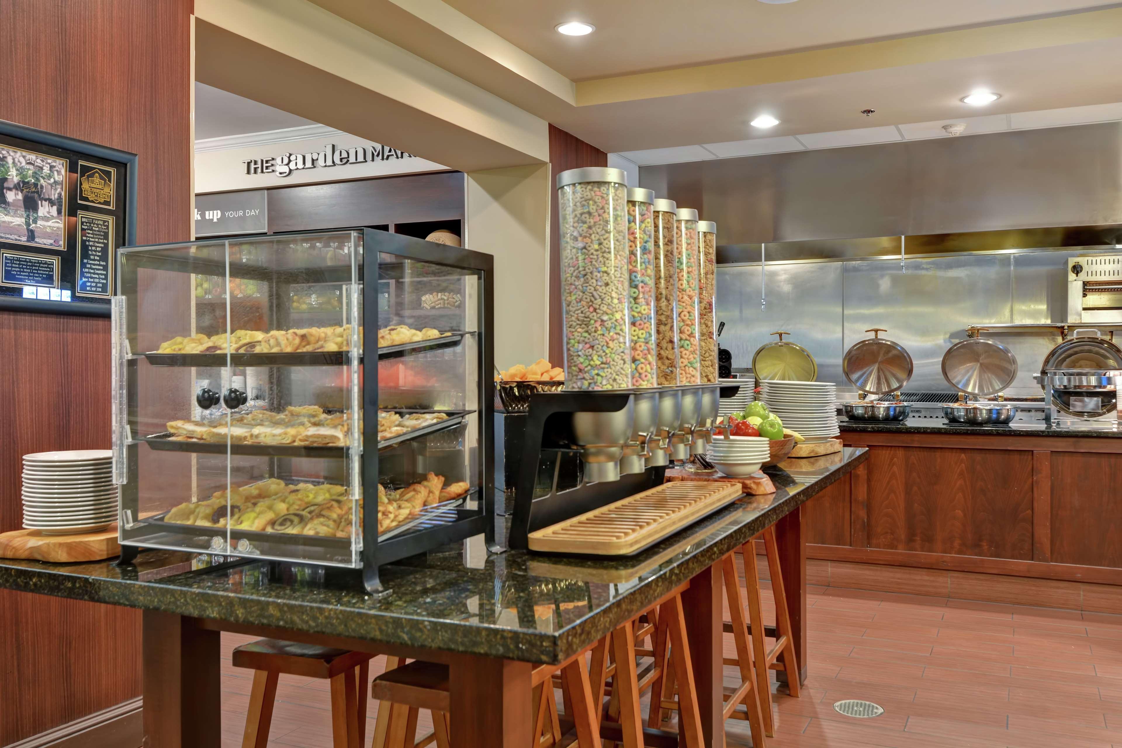 Hilton Garden Bay Hotel 3*